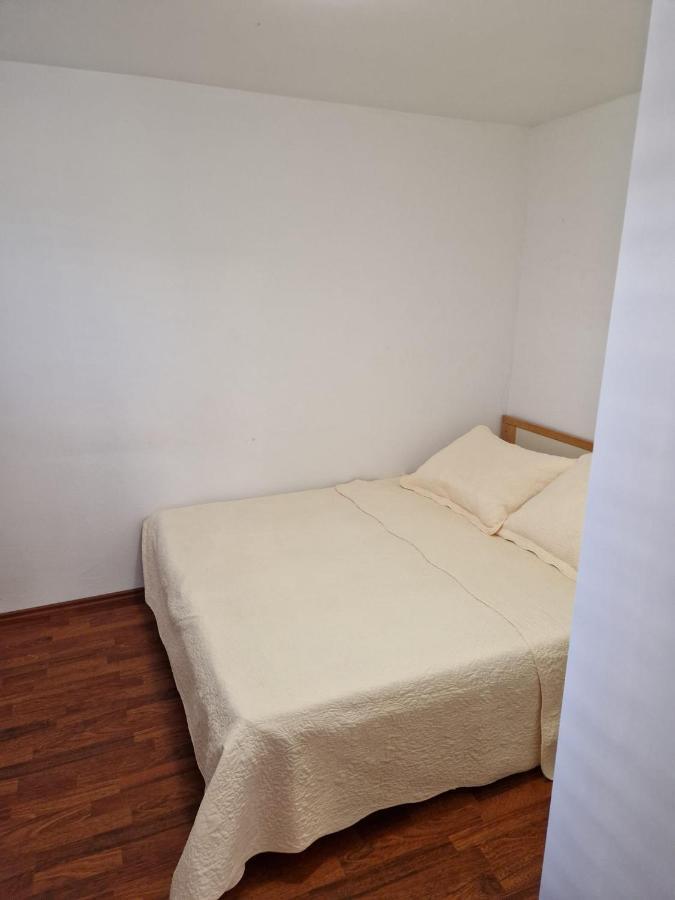 Apartment Misic Rtina Buitenkant foto