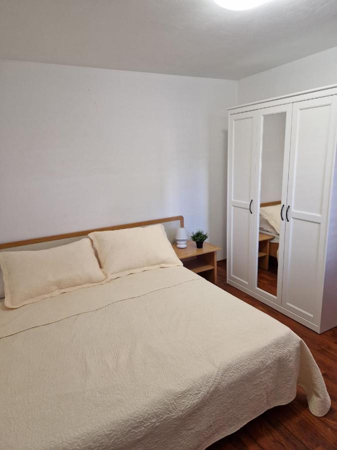 Apartment Misic Rtina Buitenkant foto