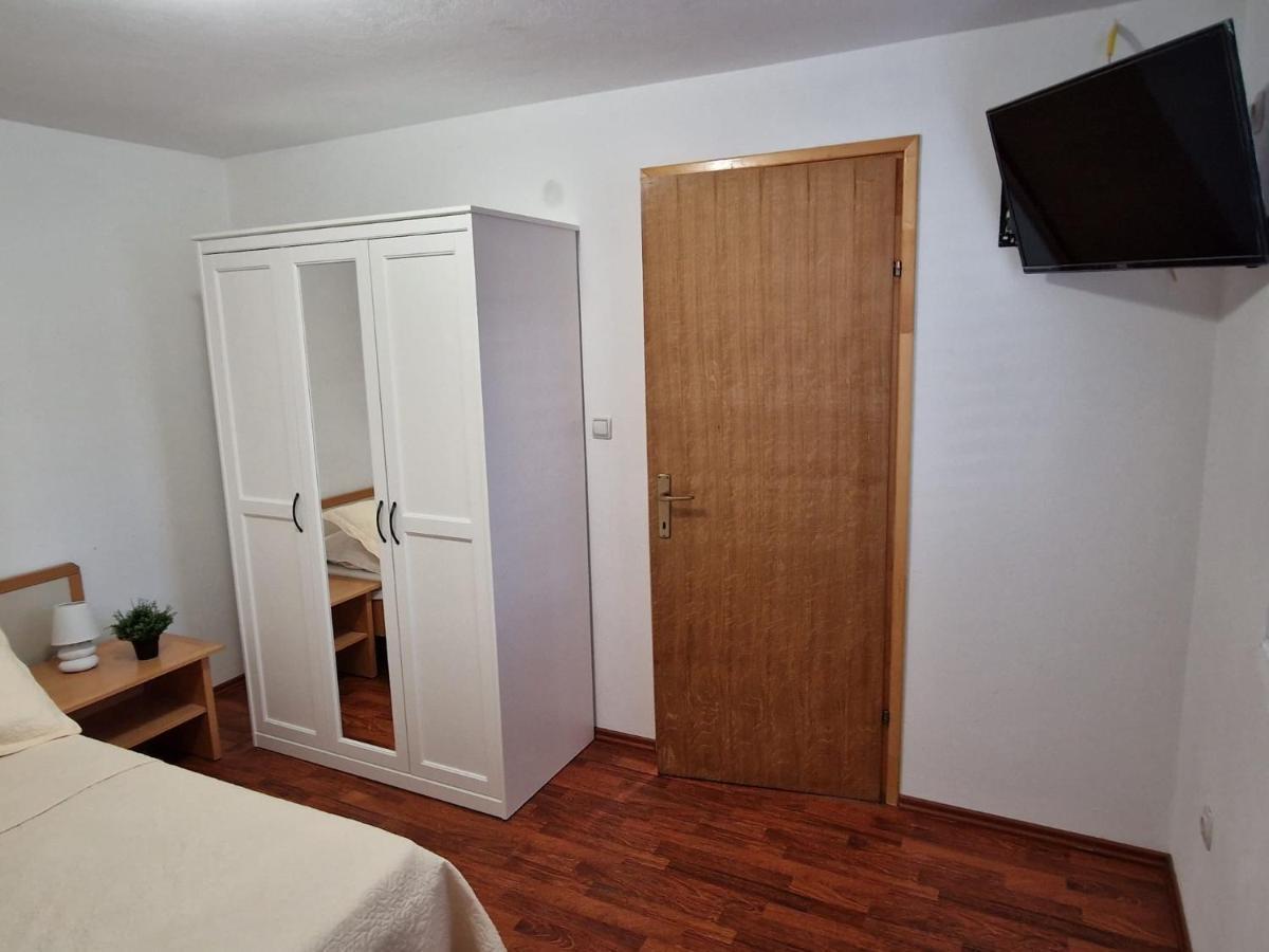 Apartment Misic Rtina Buitenkant foto