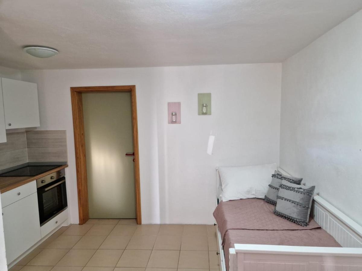 Apartment Misic Rtina Buitenkant foto