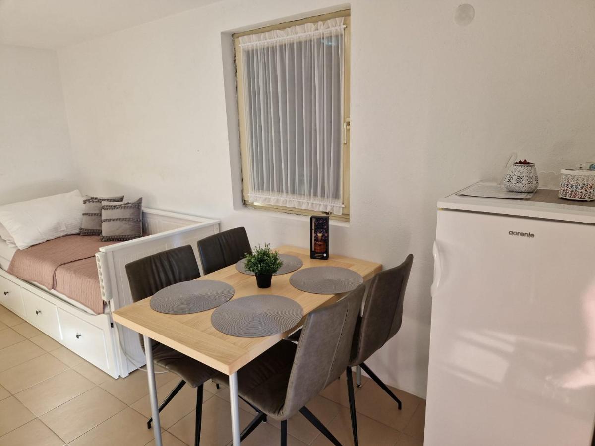 Apartment Misic Rtina Buitenkant foto